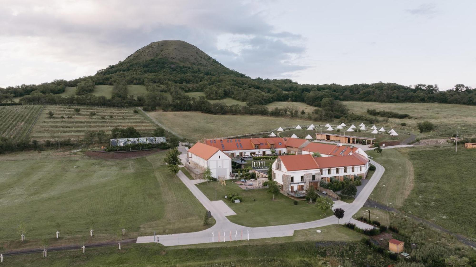 Oblik Resort Louny Exterior foto